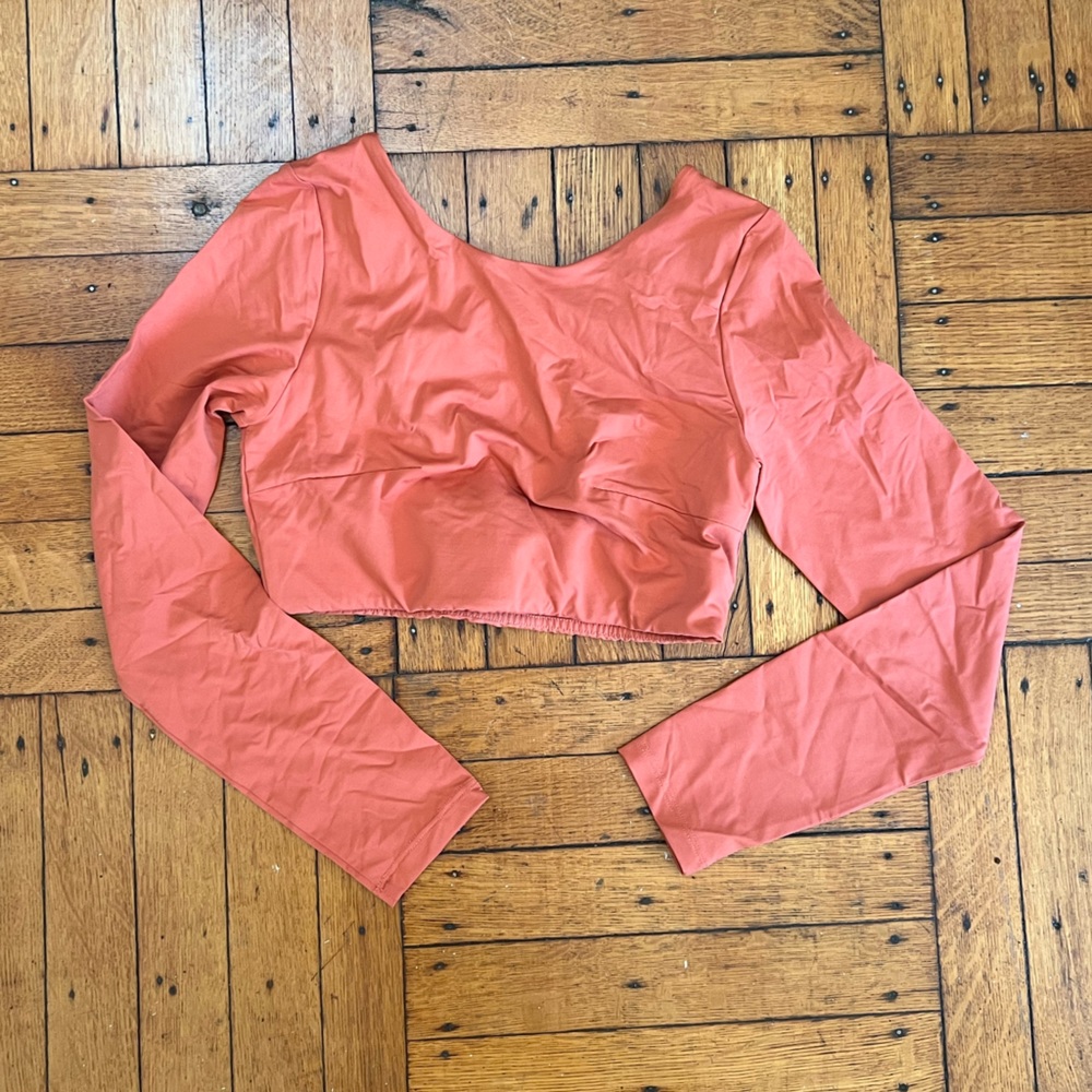 NWOT Manola Orange Crop Long Sleeve Active Top XS